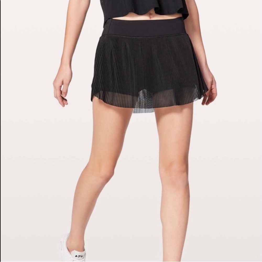 Lululemon pleated skirt